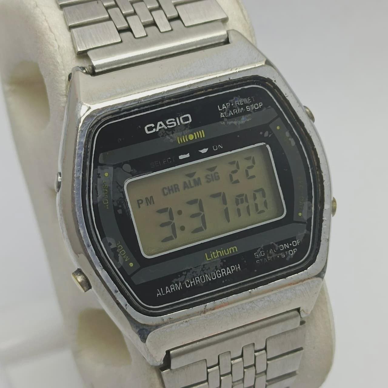 Casio 108 A852 Chronograph Alarm Digital Quartz Vintage Men's