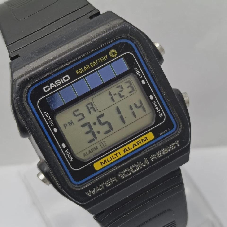 カシオ ソーラーバッテリー 242 クォーツ W-600 ヴィンテージ メンズ