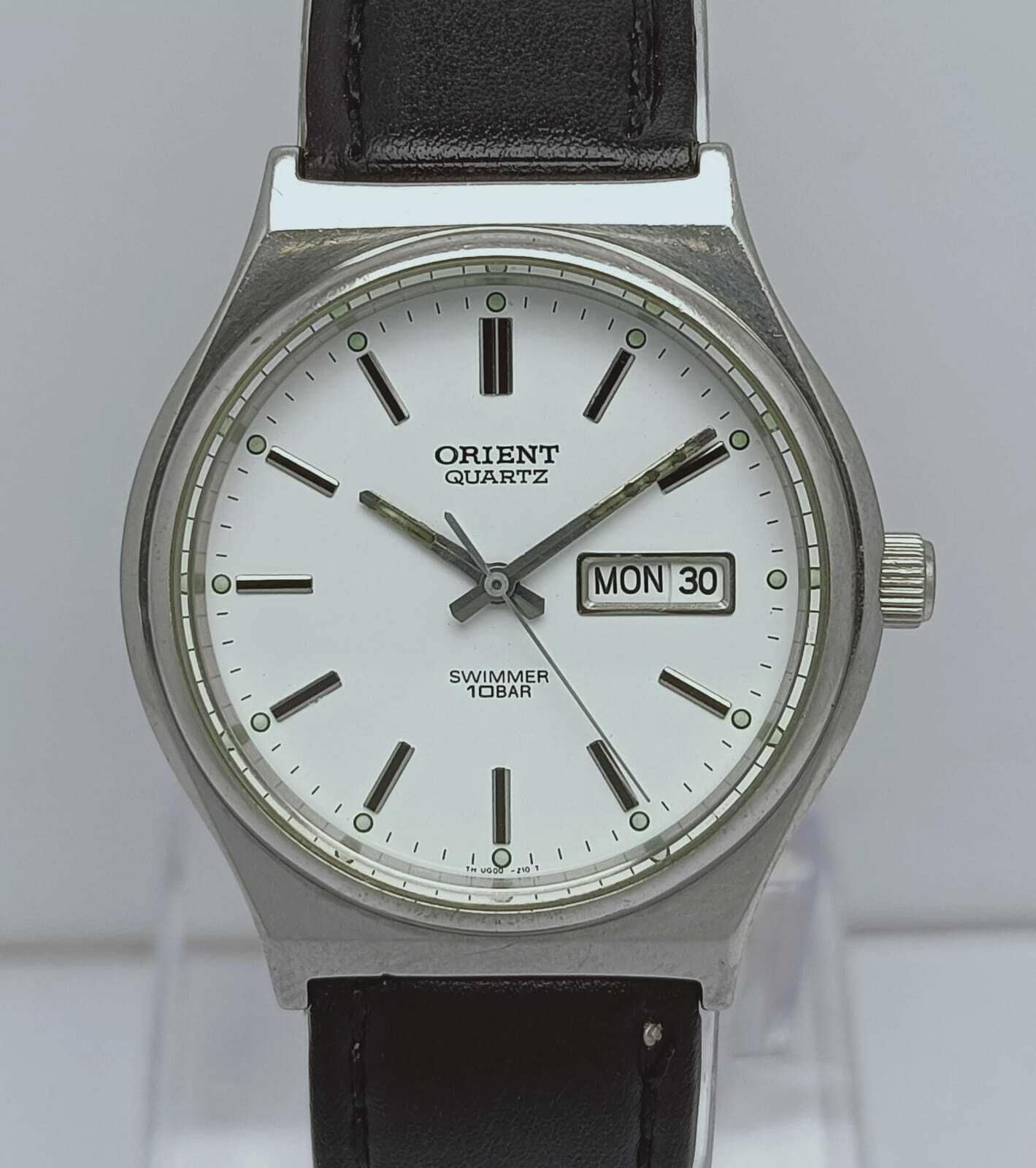 Orient Swimmer Quratz UG00-CO Day/date Vintage Men