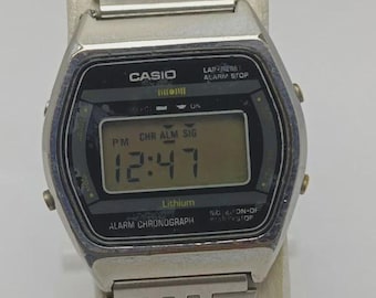 Casio 108 A852 Chronograph Alarm Digital Quartz Vintage Men's
