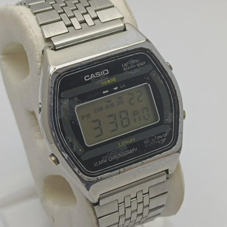 Casio 108 A852 Chronograph Alarm Digital Quartz Vintage Men's