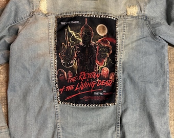 Vintage återvunnen jeansjacka – Skräckfilms-ryggpatch (handgjord specialväst) De levande dödas återkomst