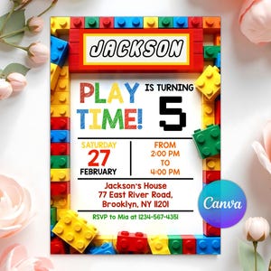 Könnte beinhalten: Eine farbenfrohe Geburtstagseinladung mit einem Lego-Themenrand. Die Einladung zeigt den Namen "Jackson" und die Worte "Play Time!" mit der Zahl "5". Details beinhalten Datum, Uhrzeit und Ort der Party.