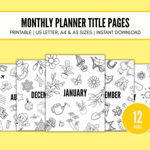 以下が含まれることがあります： 白黒の月間プランナーのタイトルページセット。各ページには月の名前と、旅行、冬、自然の要素など、テーマ別のイラストが描かれています。「MONTHLY PLANNER TITLE PAGES」の文字が上部にあります。