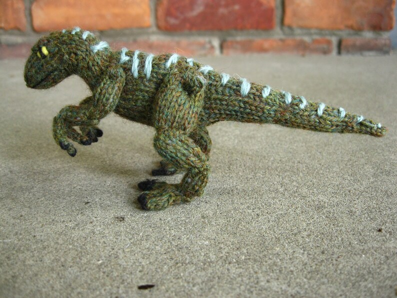 PATTERN Tiny Knitted Velociraptor jurassic World - Etsy