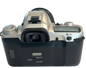 ビンテージカメラ Vintage 35MM Film Camera - Pentax ZX-50 Model 35MM Camera - We