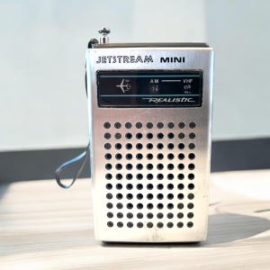 Transistor Radio - Vintage Transistor Radio - Realistic Brand Jetstream Mini