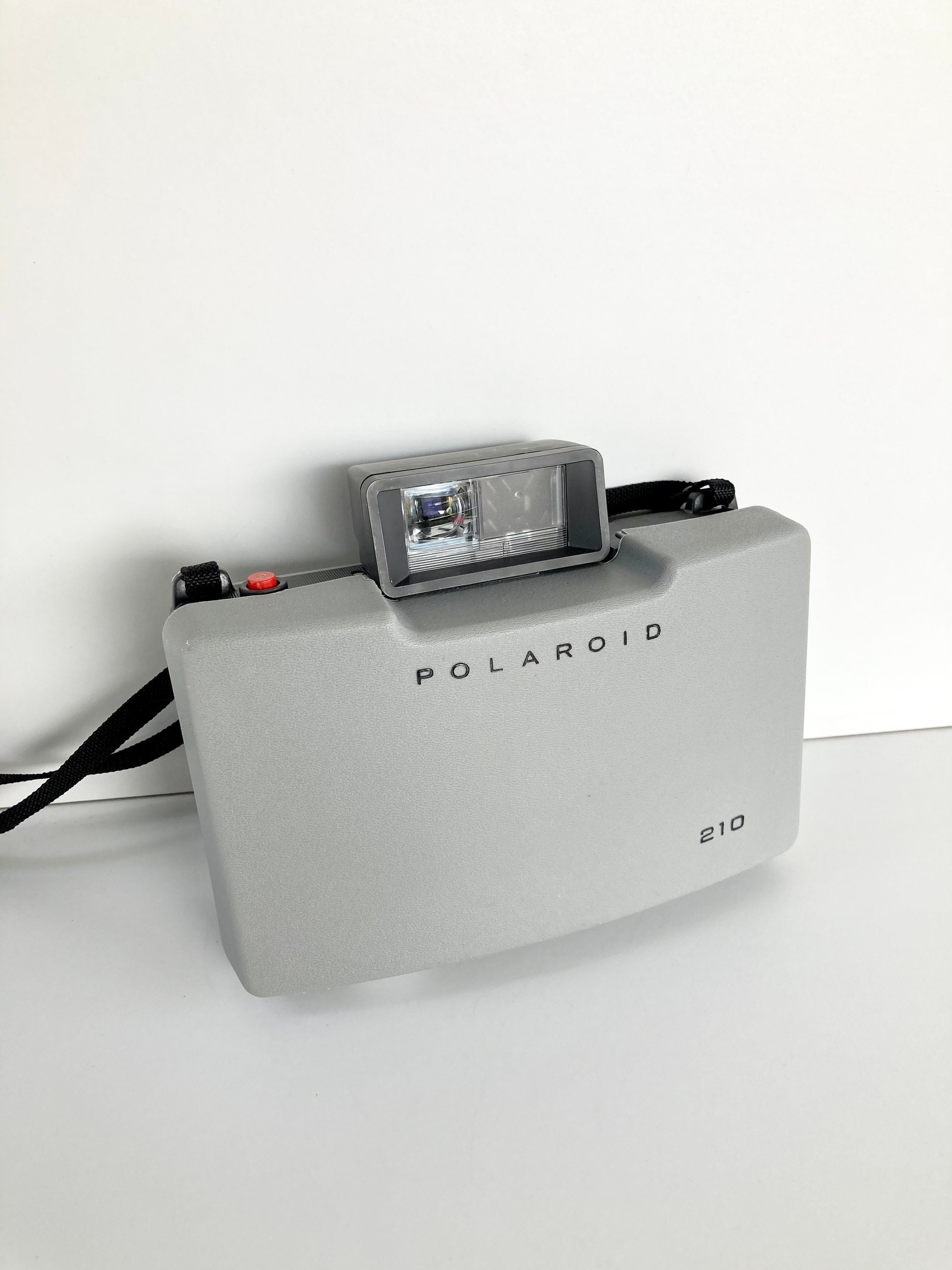 Polaroid 210 Land Camera This is a Polaroid 210 Land Camer