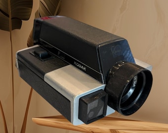 Vintage Movie Camera - Kodak XL 320 movie camera outfit