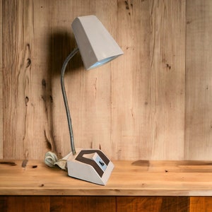 Vintage Desk Lamp - Mid Century adjustable lamp - Table Lamp