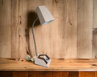 Vintage Desk Lamp - Mid Century adjustable lamp - Table Lamp