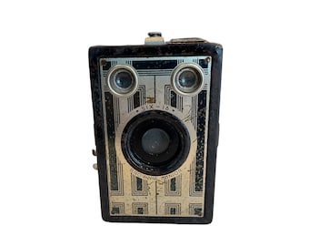 Vintage Box Camera Vintage Kodak Brownie Junior Six-16 Large  Box Camera - Check out our huge vintage camera collection