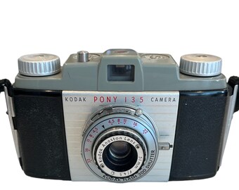 POWER-ZOOM フィルムカメラ MODEL 135 POWER-ZOOM フィルムカメラ MODEL 135 Minolta Panorama Zoom