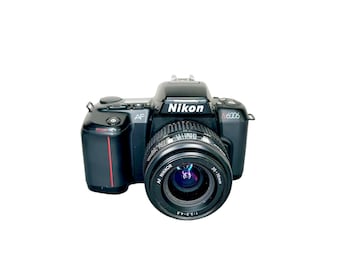 Nikon FM10 + Objectif Nikon Nikkor 50mm F/1,8 Pancake - Argentique