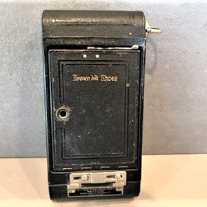 Rare Vintage Buster Brown Advertising Kodak No 2  Hawk Eye Camera