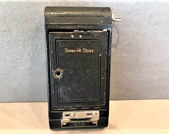 Rare Vintage Buster Brown Advertising Kodak No 2  Hawk Eye Camera