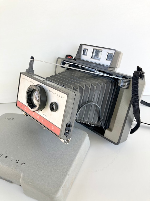 En la actualidad collar Saga Cámara Vintage Polaroid Modelo 220 Land Cámara Polaroid - Etsy España