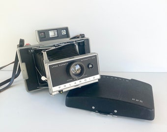 Vintage Polaroid Folding Model 225 Land Camera