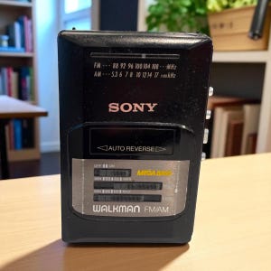 Vintage Sony - Sony Walkman FM/AM/Cassette - Radio only -  for repair