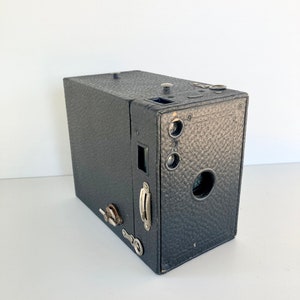 Vintage Box Camera Vintage Kodak Brownie 2-A Box Camera - Check out our huge vintage camera collection