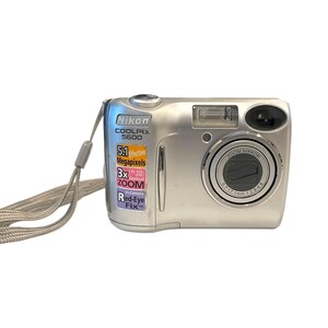 Nikon Coolpix S700 12MP 3 X Optical Zoom Digital Camera Nikon Coolpix S700 12MP 3 X Optical Zoom Digital Camera
