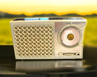Transistor Radio - Vintage GE Super Six Transistor Radio - Vintage Radio