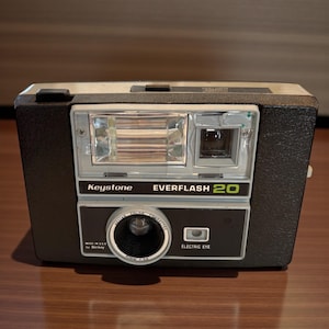 Vintage Film Camera - Keystone Everflash 20 Model Camera