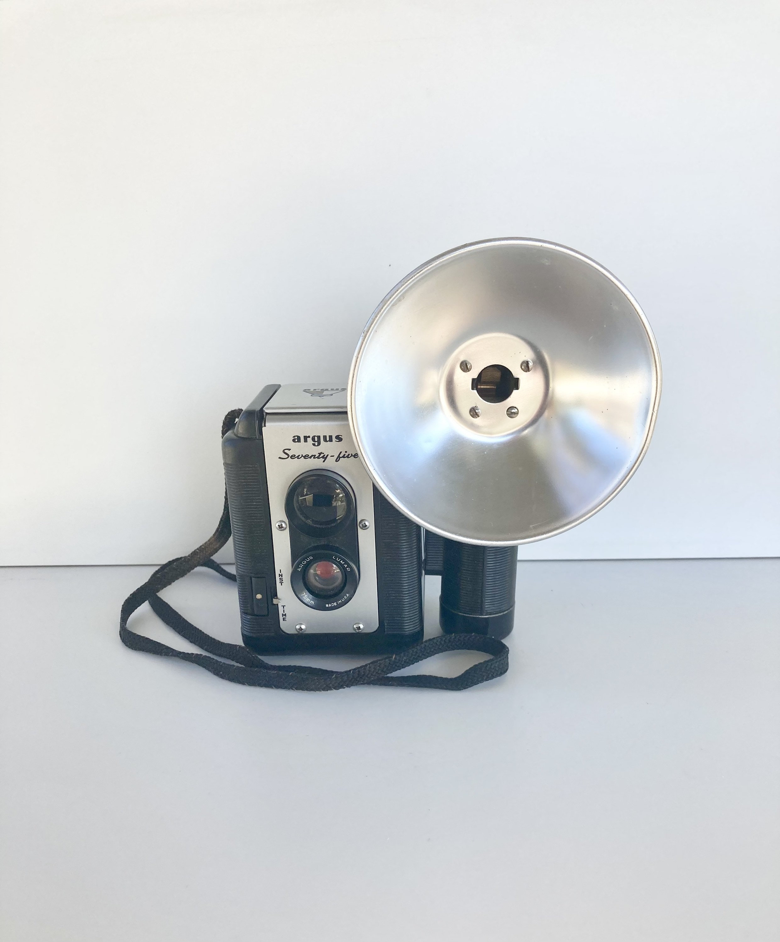 Vintage Dual Lens Camera Amazing TLR Argus Seventy-five Camera