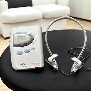 Vintage Sony - Sony Walkman WM-FX290 FM/AM/Tv/Cassette
