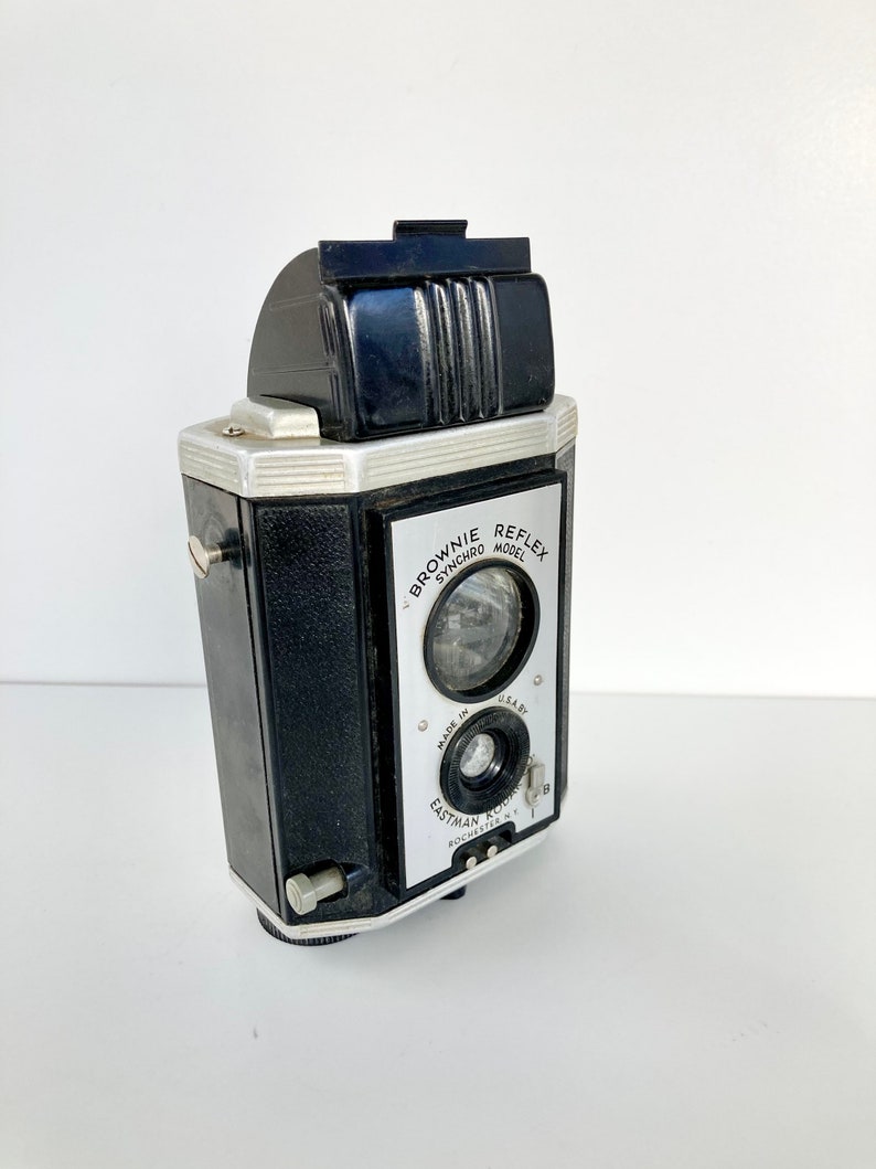 Vintage Film TLR Camera Vintage Kodak Brownie Reflex Camera 127 Roll film camera image 2