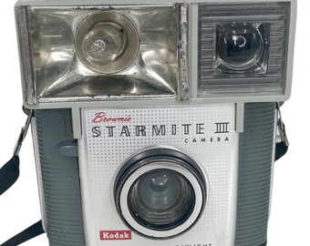 Vintage Film Camera -Very Cool Vintage Kodak Brownie Starmite II Model 127  Film Camera