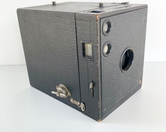 Vintage Box Camera = Large Size  Box Camera - Check out our huge vintage camera collection