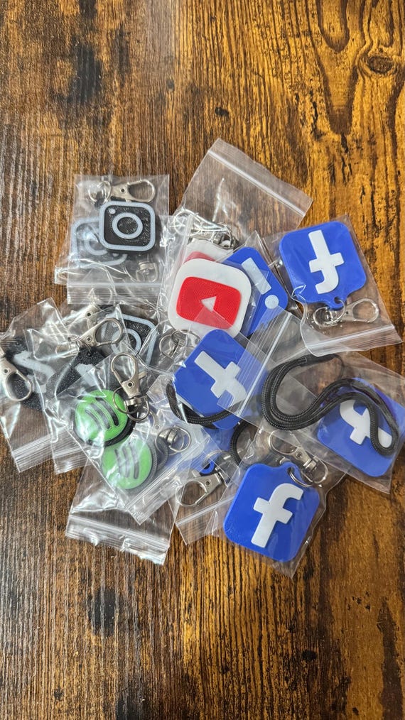 NFC Social Media Keychain, Tap to Share Profile, TikTok, YouTube, Instagram