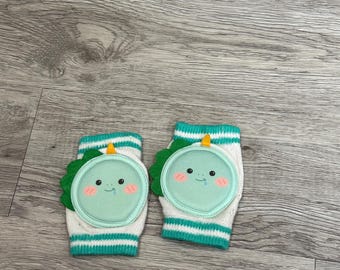 Vintage Krabbelknieschoner Dinosaurier Gepolsterte Beinwärmer Teal Weiß Gestreift