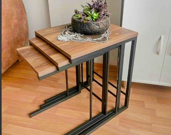 Ensemble de 3 tables d'appoint gigognes modernes | Tables d'appoint en métal en forme de C | Table basse gain de place | Mobilier de salon élégant