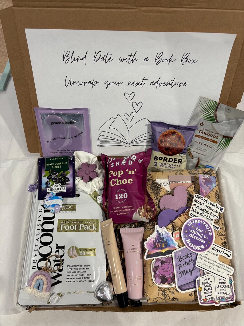 Blind date with a book box, surprise for her, bookish gift box for book lovers, book treats, bookish gifts, wrapped surprise, gifts for her