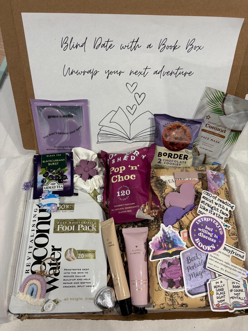 Blind date with a book box, surprise for her, bookish gift box for book lovers, book treats, bookish gifts, wrapped surprise, gifts for her