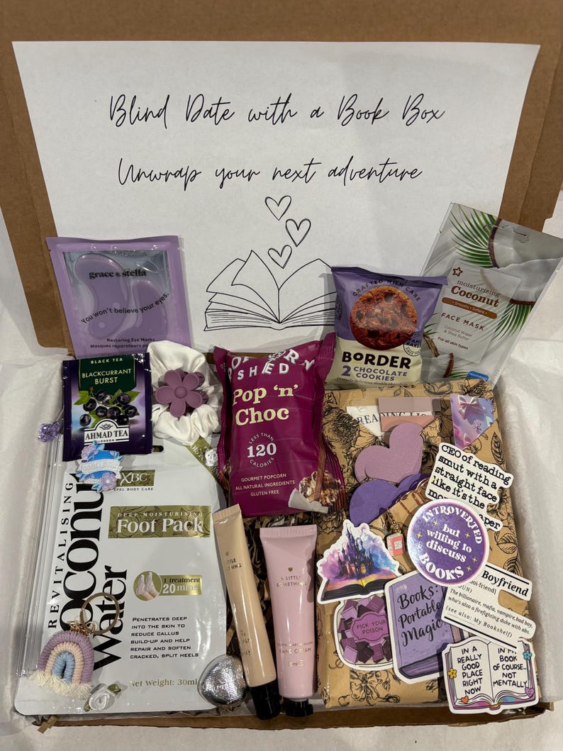 Blind date with a book box, surprise for her, bookish gift box for book lovers, book treats, bookish gifts, wrapped surprise, gifts for her