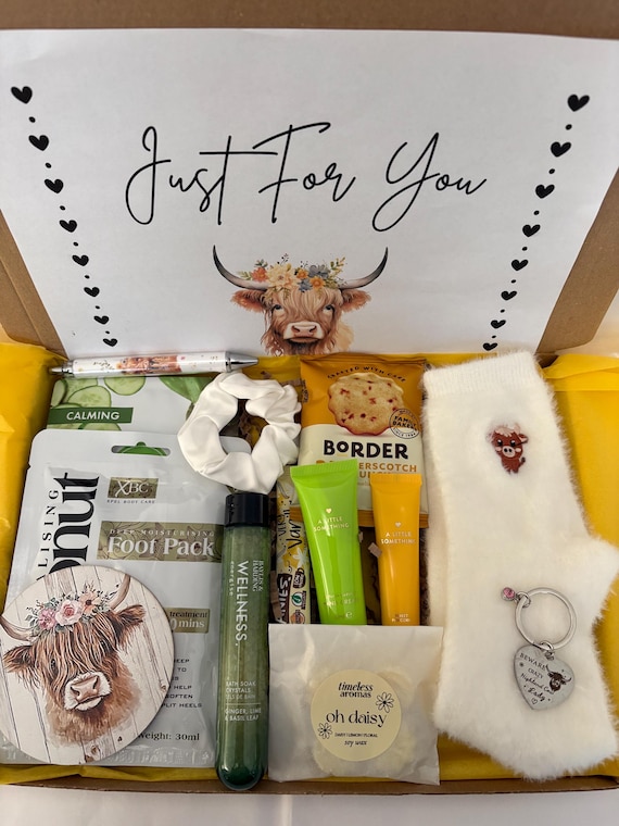 Highland Cow Pamper Hamper, Highland Cow Gifts, Highland Cow Lovers gifts, Pamper hamper, Gift for Highland cow lovers, Spa gifts for her