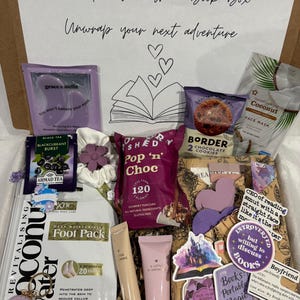 Blind date with a book box, surprise for her, bookish gift box for book lovers, book treats, bookish gifts, wrapped surprise, gifts for her