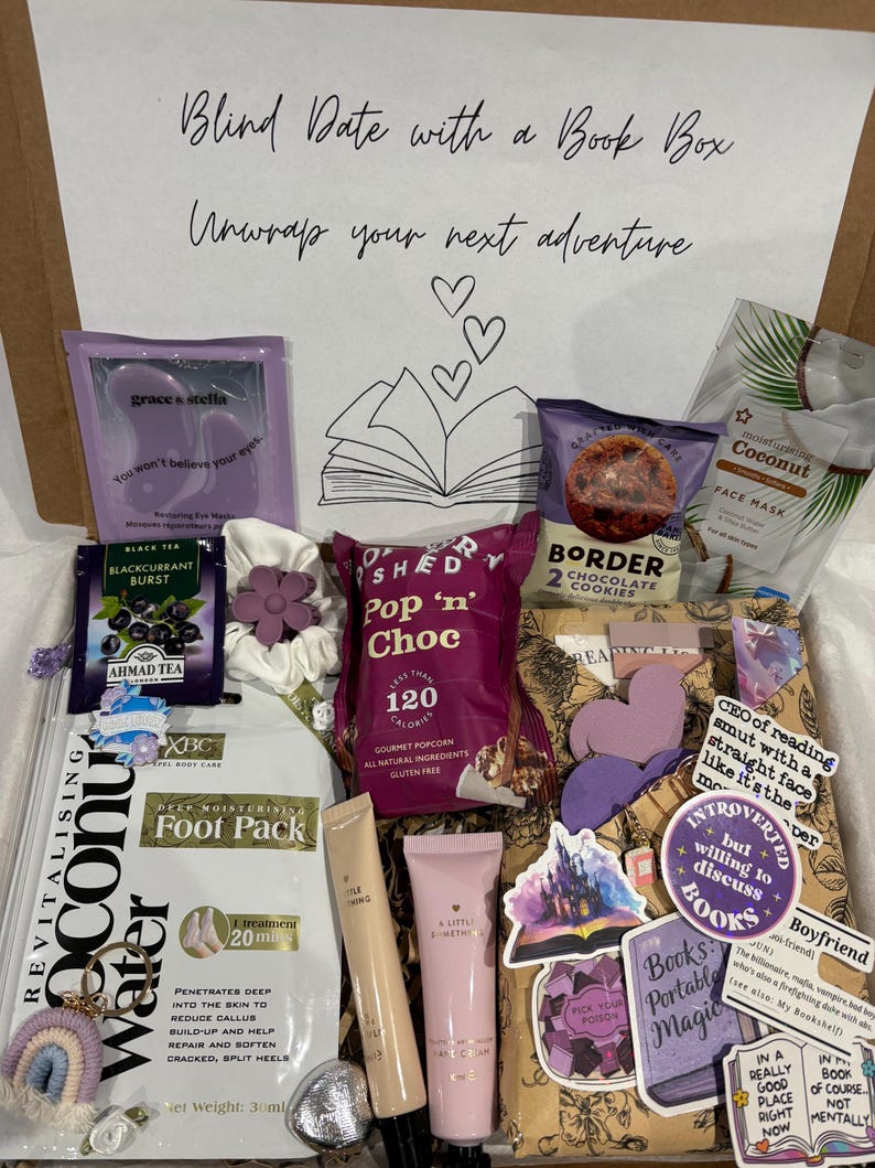 Blind date with a book box, surprise for her, bookish gift box for book lovers, book treats, bookish gifts, wrapped surprise, gifts for her