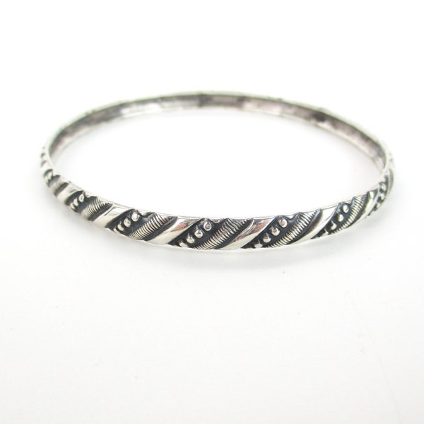 Sterling Silver Stacking Bangle, Thin Geometric Diagonal Dots Bands Ribs Vintage Danecraft Beaucraft Style 1950s Jewelry