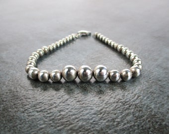 Sterling Silver Bead Bracelet, Minimalist Silver Graduated Balls Quality Chain Vintage Layering Jewelry 7.88 Inches Long