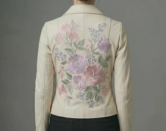 Damen Elfenbein Lederjacke Floral Gestickter Rücken Biker Mantel Handgemacht
