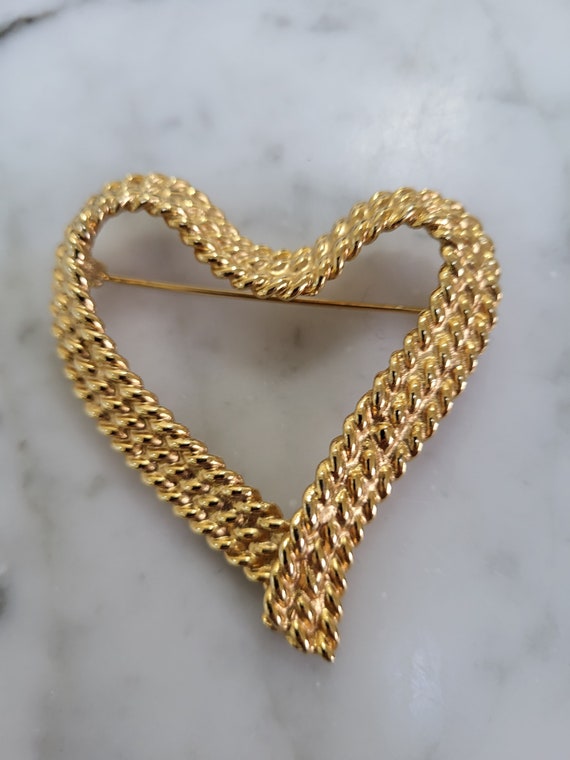 Vintage Mod Heart Brooch Twisted Rope Design