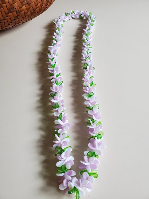 Vintage Plastic Lavender Flower Necklace - image 2