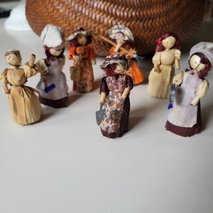 Vintage Minature Cornhusk Dolls set of 7