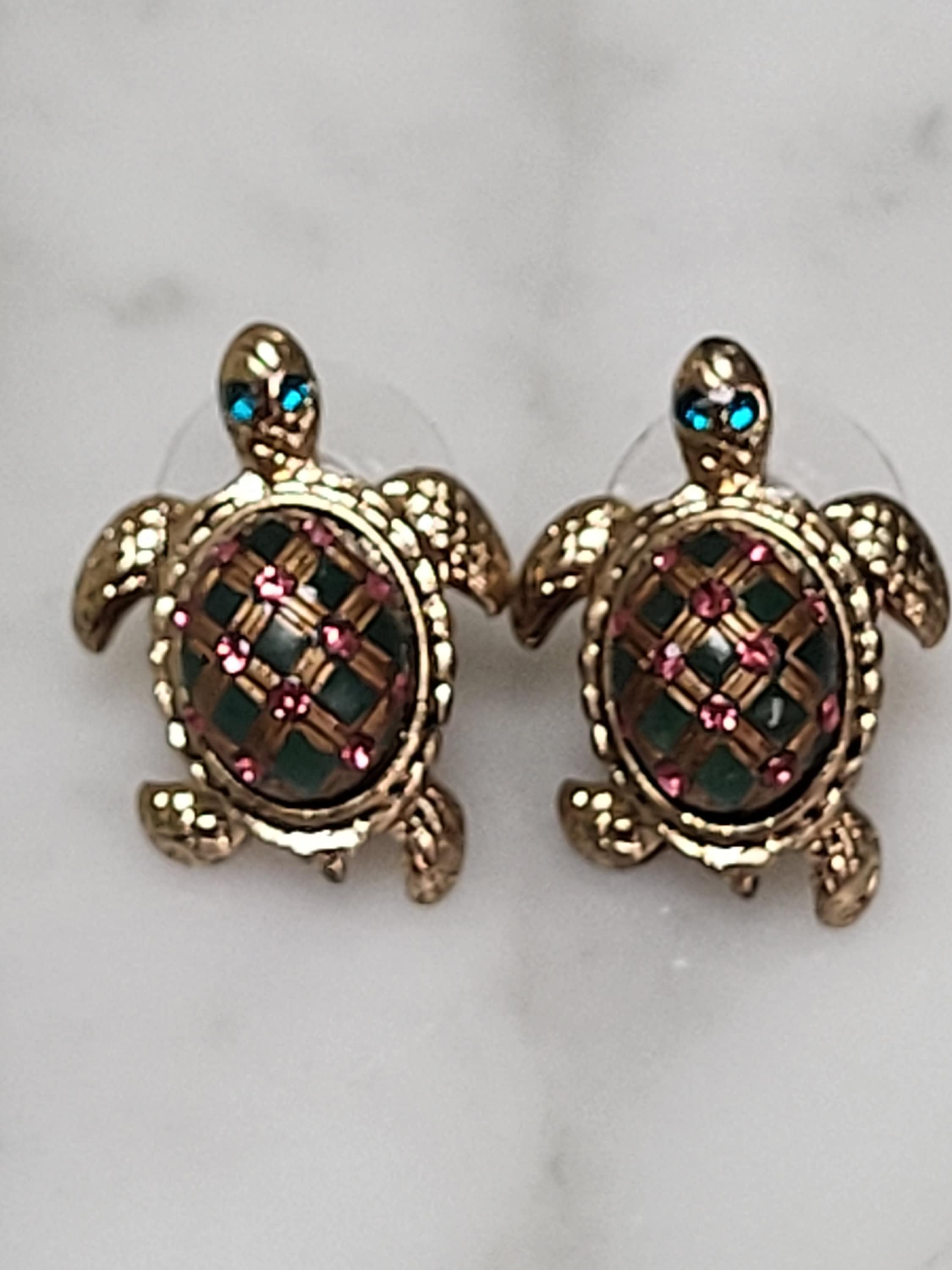 Amazon.com: Elegantia Jewelry | Sea Turtle Earrings - Turtle Stud Earrings  - Premium Quality Gold Plated : Handmade Products