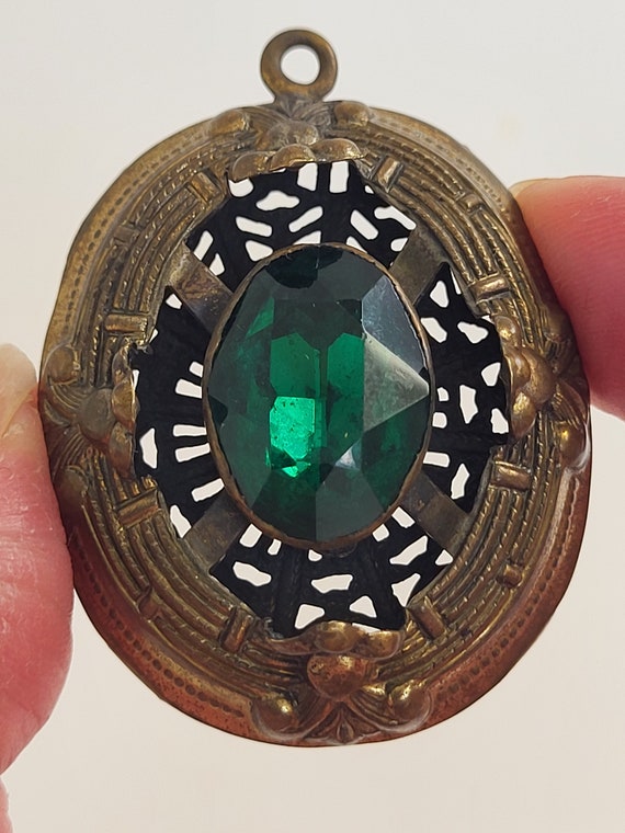 Gorgeous Emerald Green Czech Glass Pendant