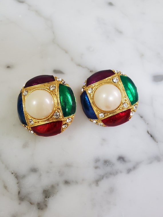 Vintage 80s Enameled Chunky Pearl Clip on Earrings